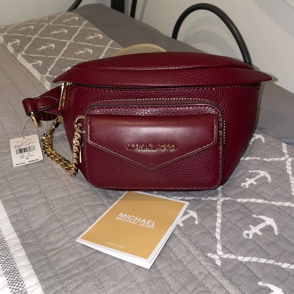 Michael Kors Maisie Small 2-in-1 Waistpack in Oxblood Leather - Picture 2 of 12